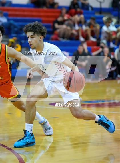 Thumbnail 2 in Smoky Hill vs. Corona del Sol photogallery.