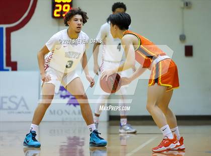 Thumbnail 2 in Smoky Hill vs. Corona del Sol photogallery.
