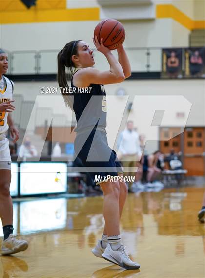 Thumbnail 2 in Avon vs. Tri-West Hendricks (Hendricks Country Tournament) photogallery.
