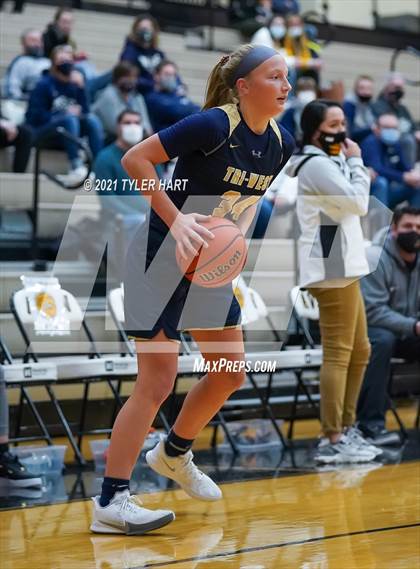 Thumbnail 3 in Avon vs. Tri-West Hendricks (Hendricks Country Tournament) photogallery.