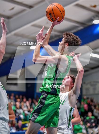 Thumbnail 2 in Yellville-Summit vs Greenland (2A-1 District Final) photogallery.