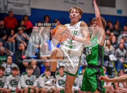 Thumbnail 2 in Yellville-Summit vs Greenland (2A-1 District Final) photogallery.