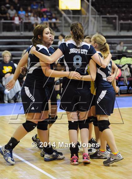 Thumbnail 2 in Ray vs. Joseph City (AIA D5 Playoff) photogallery.