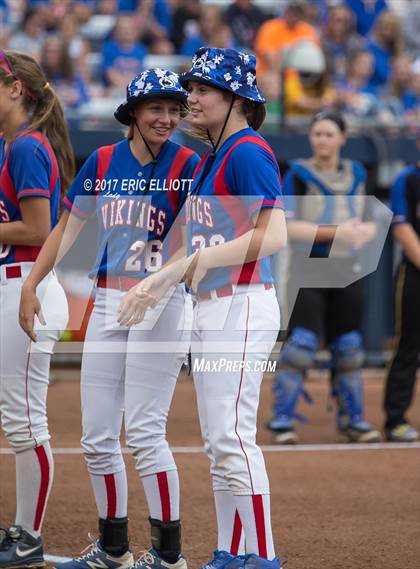 Thumbnail 3 in West Greene vs Williams Valley (PIAA 1A Final) photogallery.