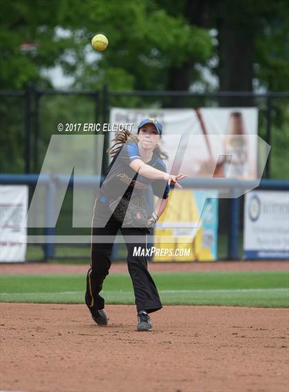Thumbnail 3 in West Greene vs Williams Valley (PIAA 1A Final) photogallery.