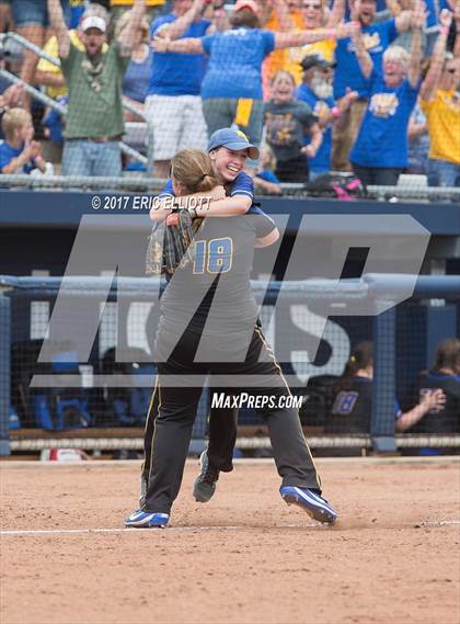 Thumbnail 3 in West Greene vs Williams Valley (PIAA 1A Final) photogallery.