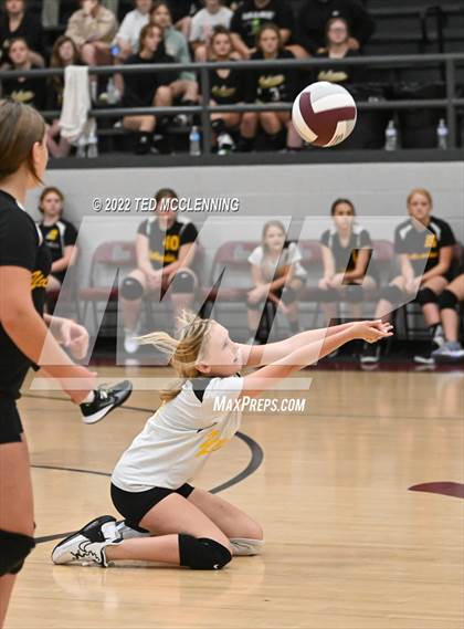 Thumbnail 1 in Mulberry @ Perryville photogallery.