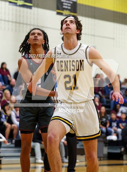 Thumbnail 2 in Sherman @ Denison photogallery.