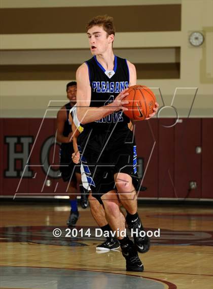 Thumbnail 2 in Capistrano Valley vs. Pleasant Grove (MaxPreps Holiday Classic) photogallery.