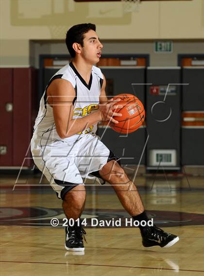 Thumbnail 3 in Capistrano Valley vs. Pleasant Grove (MaxPreps Holiday Classic) photogallery.