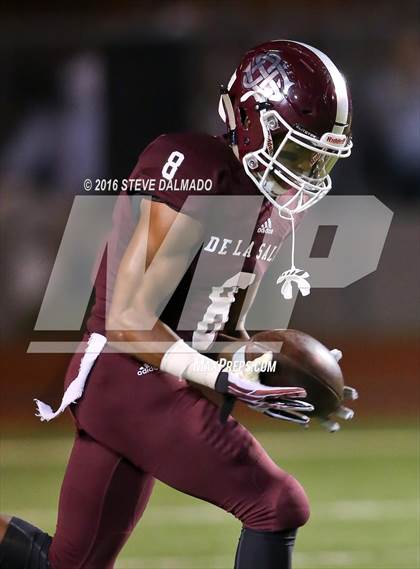 Thumbnail 3 in Parkview Baptist vs De La Salle (LHSAA Division II Semifinal) photogallery.