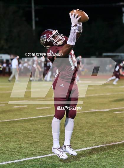 Thumbnail 2 in Parkview Baptist vs De La Salle (LHSAA Division II Semifinal) photogallery.