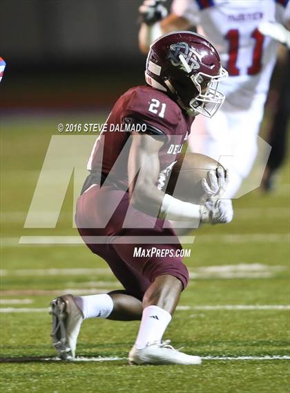 Thumbnail 1 in Parkview Baptist vs De La Salle (LHSAA Division II Semifinal) photogallery.