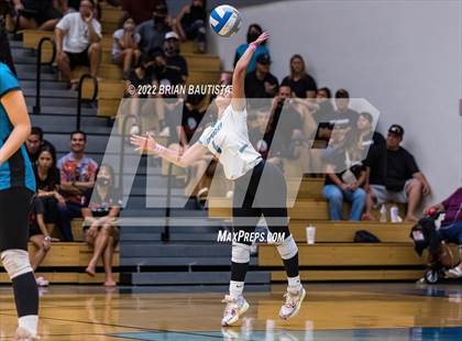 Thumbnail 3 in 'Iolani vs. Kapolei (HHSAA Division 1 Quarterfinal) photogallery.