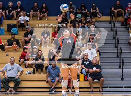 Thumbnail 2 in 'Iolani vs. Kapolei (HHSAA Division 1 Quarterfinal) photogallery.