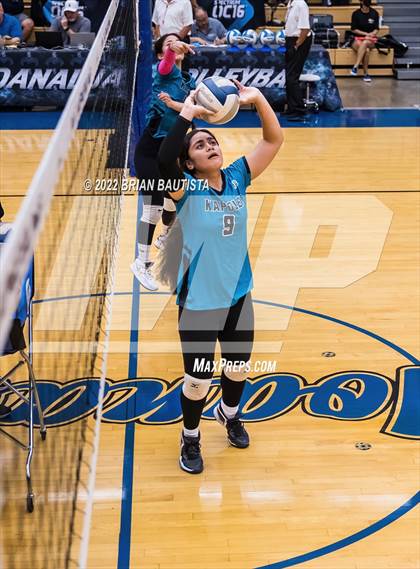 Thumbnail 2 in 'Iolani vs. Kapolei (HHSAA Division 1 Quarterfinal) photogallery.