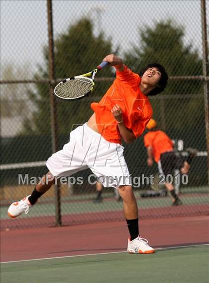 Thumbnail 2 in Belvidere North vs Harlem photogallery.