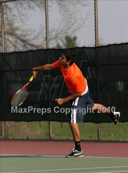 Thumbnail 1 in Belvidere North vs Harlem photogallery.