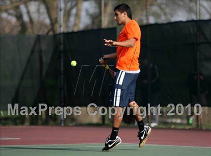 Thumbnail 2 in Belvidere North vs Harlem photogallery.