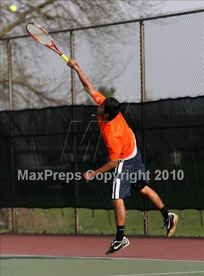 Thumbnail 3 in Belvidere North vs Harlem photogallery.