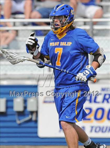 Thumbnail 3 in West Islip vs Syosset (NYSPHSAA Class A Regional Final) photogallery.