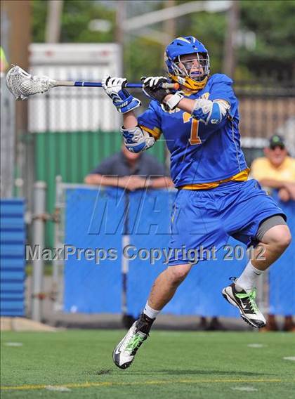 Thumbnail 2 in West Islip vs Syosset (NYSPHSAA Class A Regional Final) photogallery.
