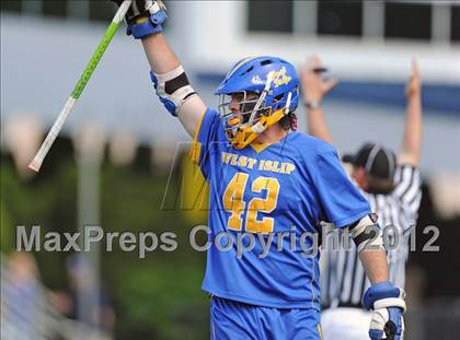 Thumbnail 1 in West Islip vs Syosset (NYSPHSAA Class A Regional Final) photogallery.