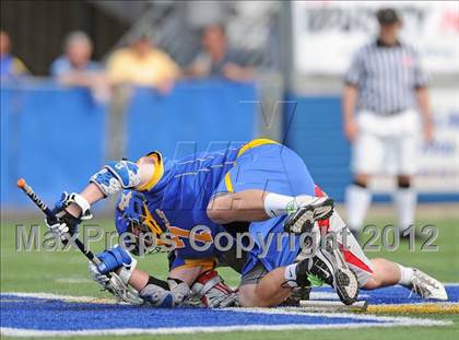 Thumbnail 2 in West Islip vs Syosset (NYSPHSAA Class A Regional Final) photogallery.