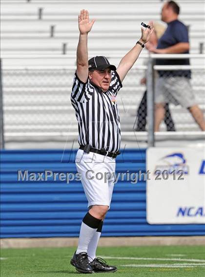 Thumbnail 3 in West Islip vs Syosset (NYSPHSAA Class A Regional Final) photogallery.