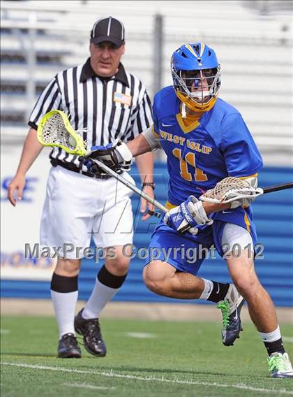 Thumbnail 3 in West Islip vs Syosset (NYSPHSAA Class A Regional Final) photogallery.