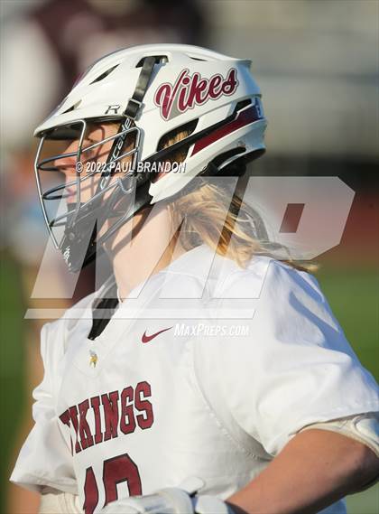 Thumbnail 2 in Stonington vs East Lyme (ECC Semifinal) photogallery.