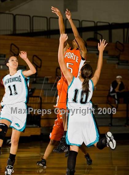 Thumbnail 2 in Pasadena Memorial @ La Porte (McDonalds Texas Invitational) photogallery.