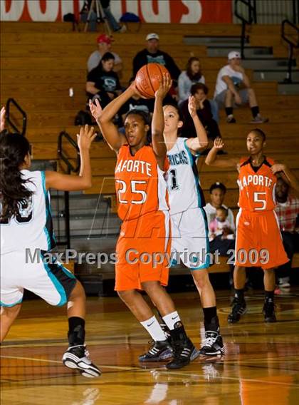 Thumbnail 3 in Pasadena Memorial @ La Porte (McDonalds Texas Invitational) photogallery.