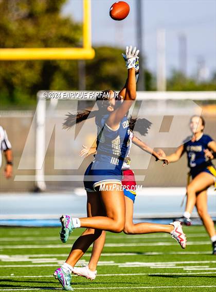 Thumbnail 2 in Los Osos vs. Ontario photogallery.
