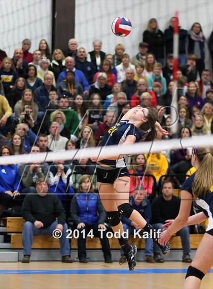 Thumbnail 2 in Haddam-Killingworth vs. Seymour (CIAC Class S Final) photogallery.