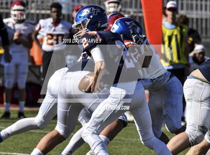 Thumbnail 1 in 2019 CHSAA State Football Playoffs - Class 5A Round 1 photogallery.