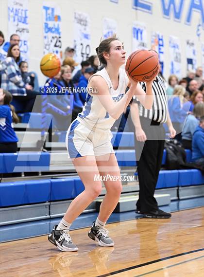 Thumbnail 2 in Northwestern @ Chippewa photogallery.
