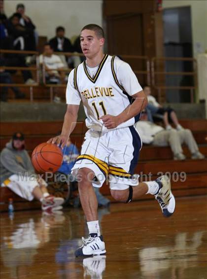 Thumbnail 1 in Bellevue vs. Chrisman (MaxPreps Holiday Classic) photogallery.