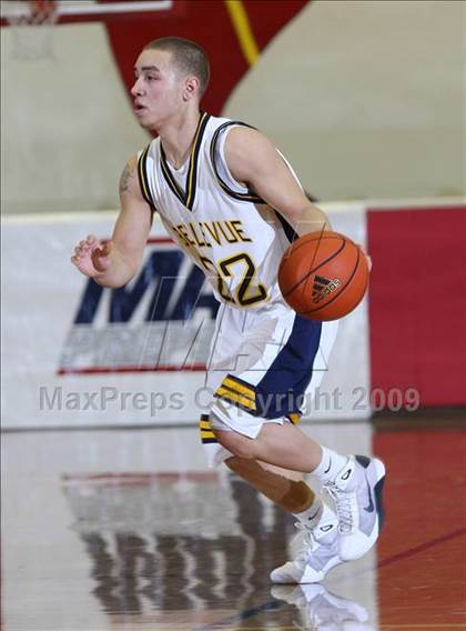 Thumbnail 3 in Bellevue vs. Chrisman (MaxPreps Holiday Classic) photogallery.