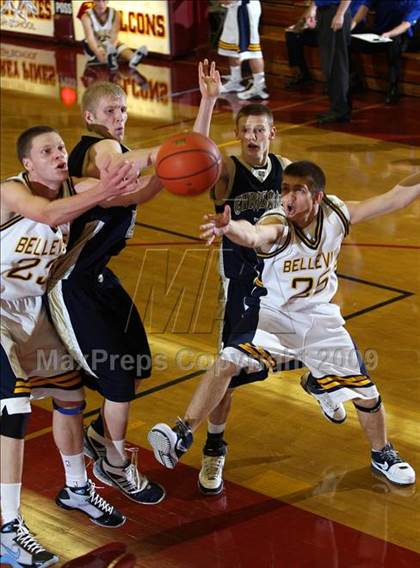 Thumbnail 1 in Bellevue vs. Chrisman (MaxPreps Holiday Classic) photogallery.