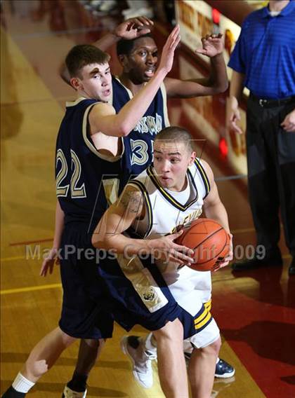 Thumbnail 3 in Bellevue vs. Chrisman (MaxPreps Holiday Classic) photogallery.