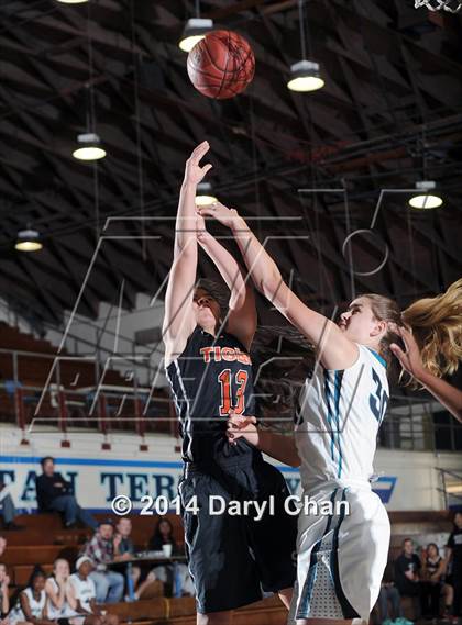 Thumbnail 1 in South Pasadena vs. Santiago (San Marino/South Pasadena Tournament) photogallery.