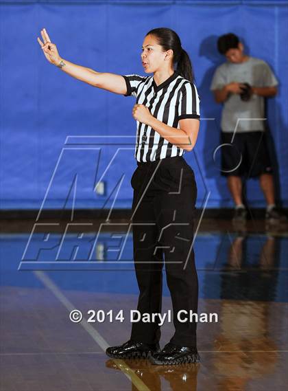 Thumbnail 1 in South Pasadena vs. Santiago (San Marino/South Pasadena Tournament) photogallery.