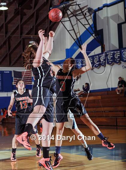 Thumbnail 2 in South Pasadena vs. Santiago (San Marino/South Pasadena Tournament) photogallery.