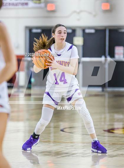 Thumbnail 1 in Warwick vs. Horseheads (NYSPHSAA Class AA Regional Final) photogallery.