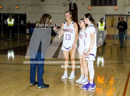 Thumbnail 1 in Warwick vs. Horseheads (NYSPHSAA Class AA Regional Final) photogallery.