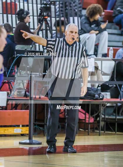 Thumbnail 1 in Warwick vs. Horseheads (NYSPHSAA Class AA Regional Final) photogallery.
