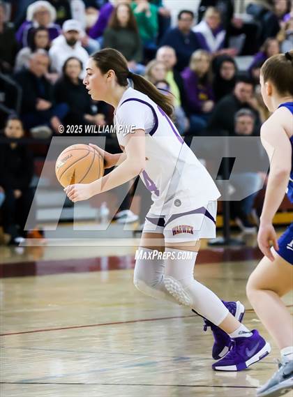 Thumbnail 2 in Warwick vs. Horseheads (NYSPHSAA Class AA Regional Final) photogallery.