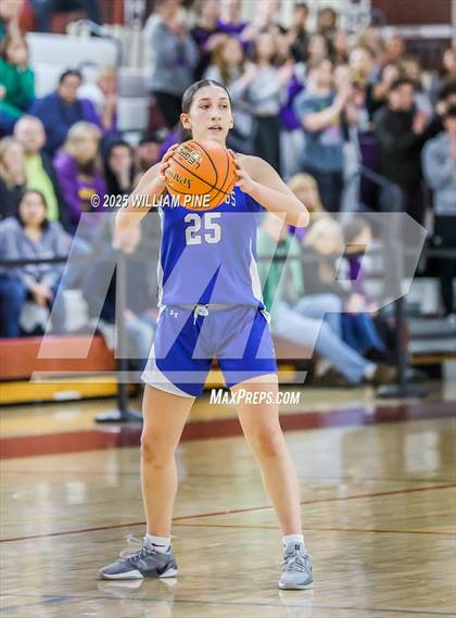 Thumbnail 1 in Warwick vs. Horseheads (NYSPHSAA Class AA Regional Final) photogallery.