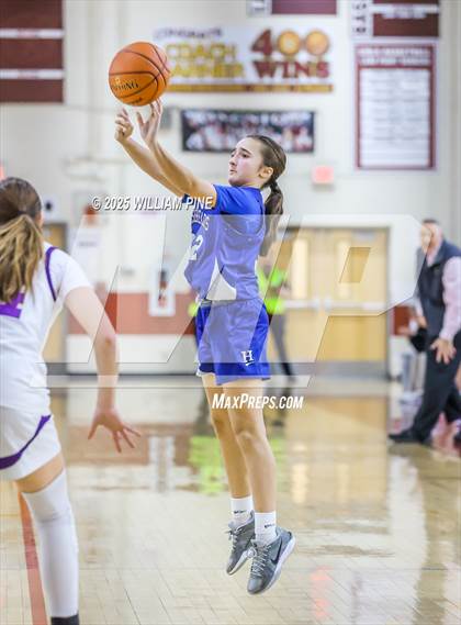 Thumbnail 2 in Warwick vs. Horseheads (NYSPHSAA Class AA Regional Final) photogallery.
